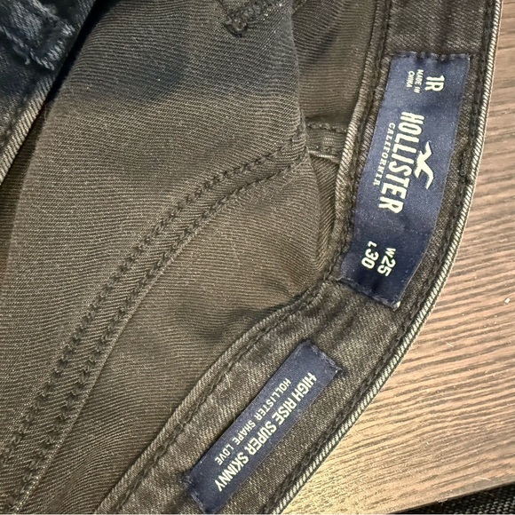 Hollister | women's W25'' dark grey high waisted skinny shorts enbroidery - Picture 5 of 7